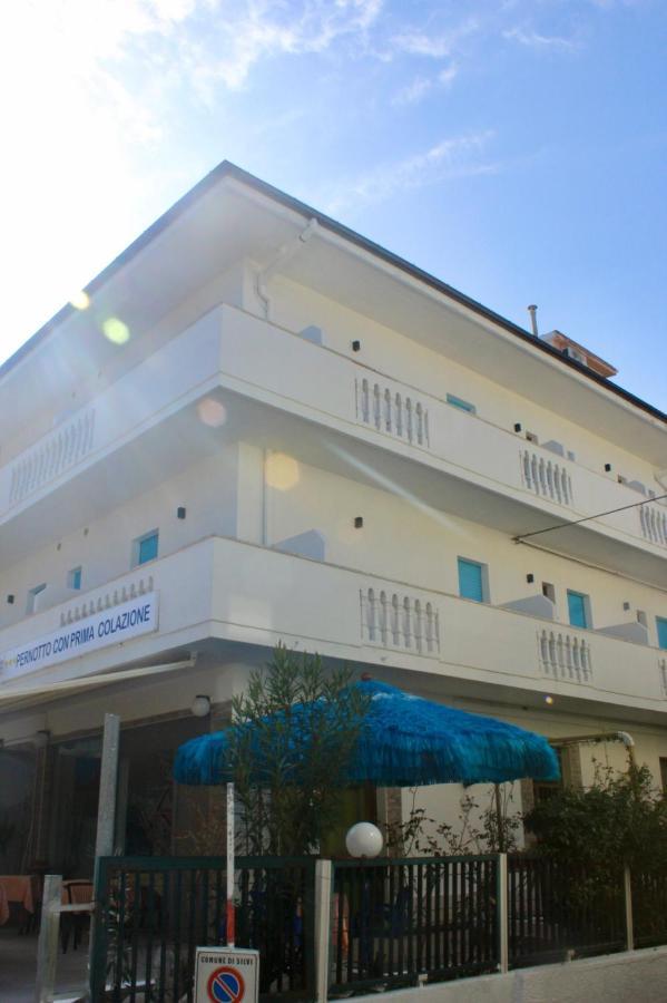 Hotel Tuo Mare Silvi Marina Esterno foto