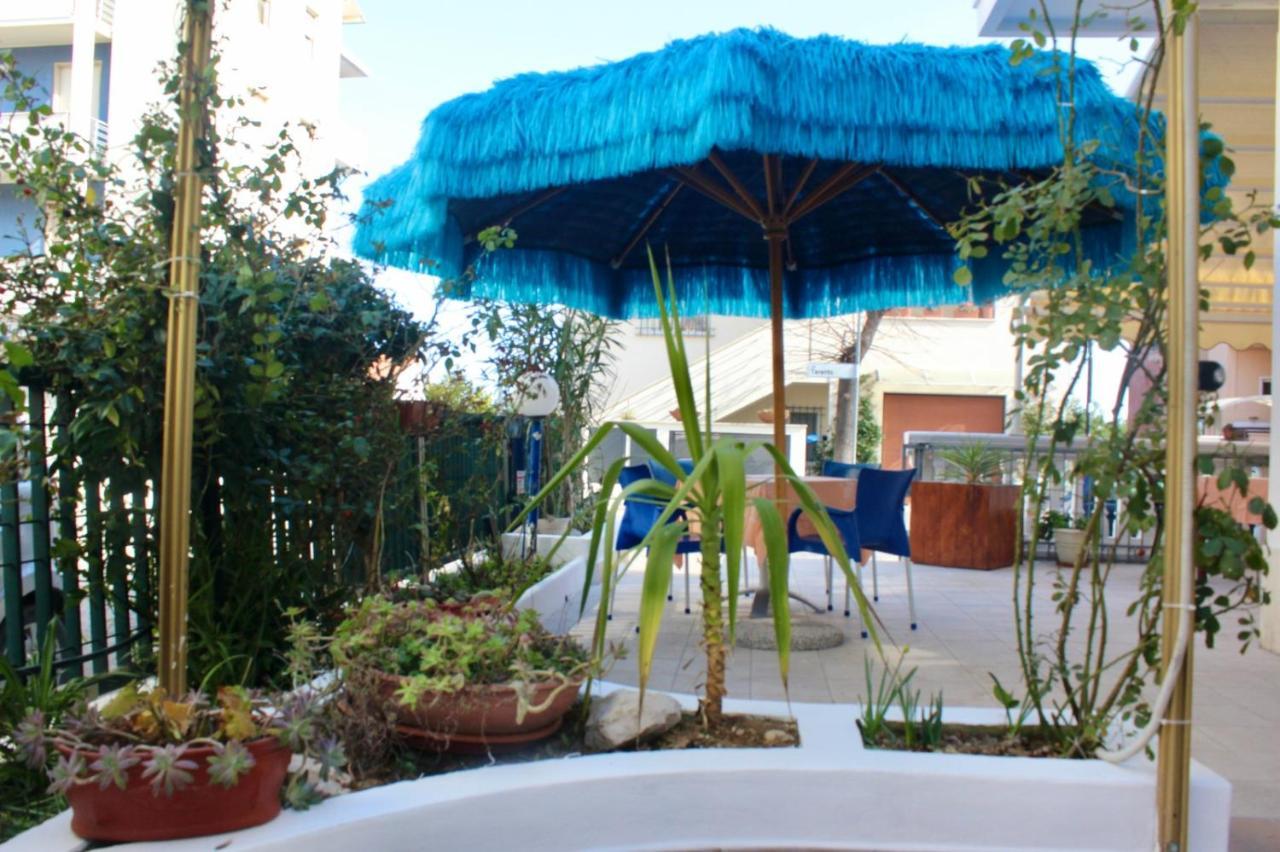 Hotel Tuo Mare Silvi Marina Esterno foto
